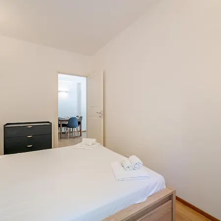 Dei Mille Roomy Flat Genova